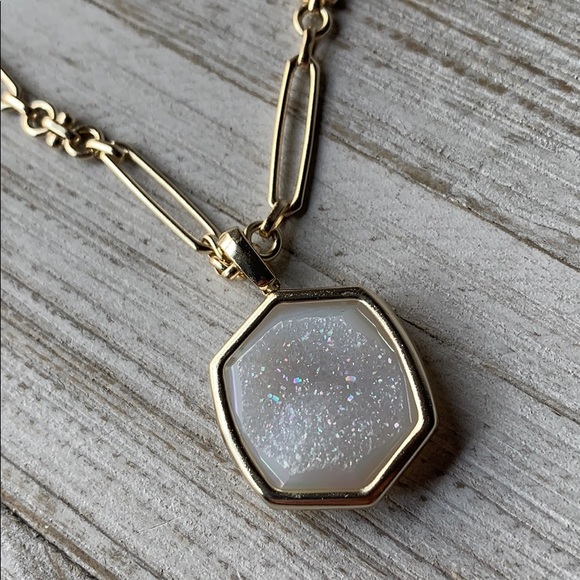 Kendra Scott Jewelry - Kendra Scott Davis Iridescent Druzy Necklace NEW